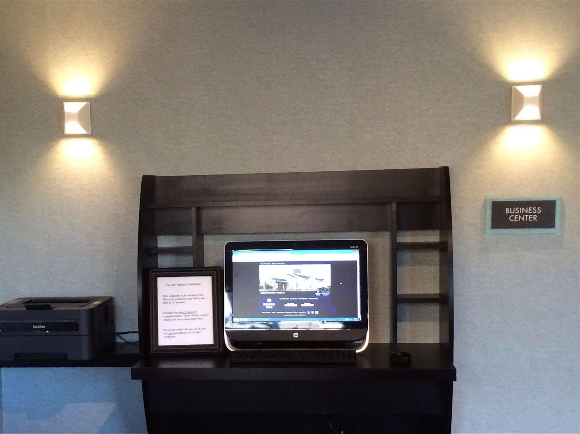 Boarders Inn & Suites By Cobblestone Hotels - Ashland City Bagian luar foto