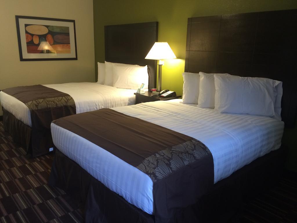 Boarders Inn & Suites By Cobblestone Hotels - Ashland City Ruang foto